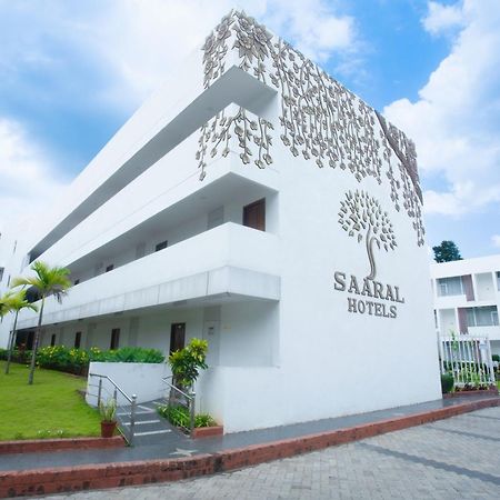 Saaral Resorts & Hotels Pvt Ltd Kuttālam Zewnętrze zdjęcie