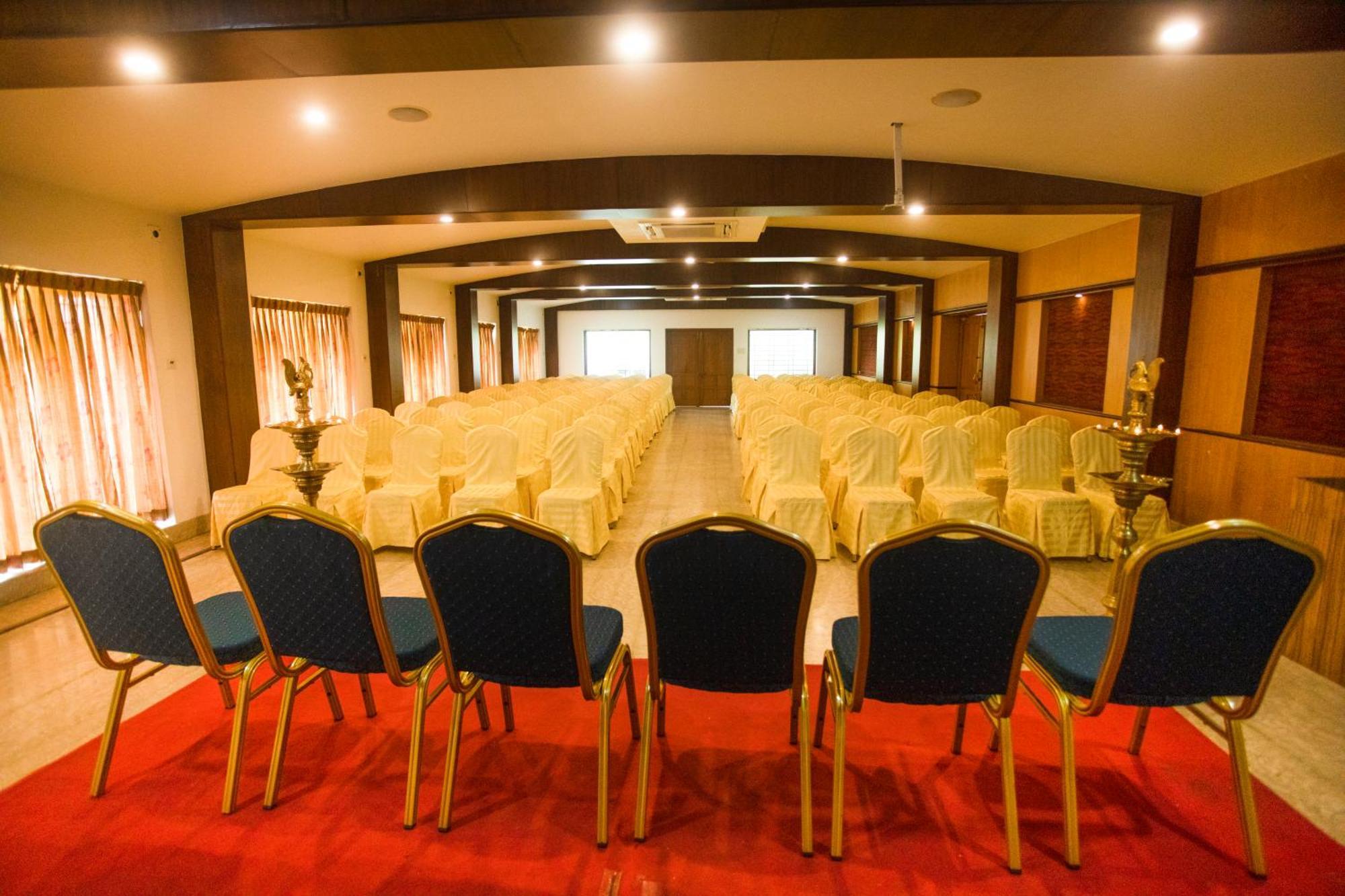 Saaral Resorts & Hotels Pvt Ltd Kuttālam Zewnętrze zdjęcie