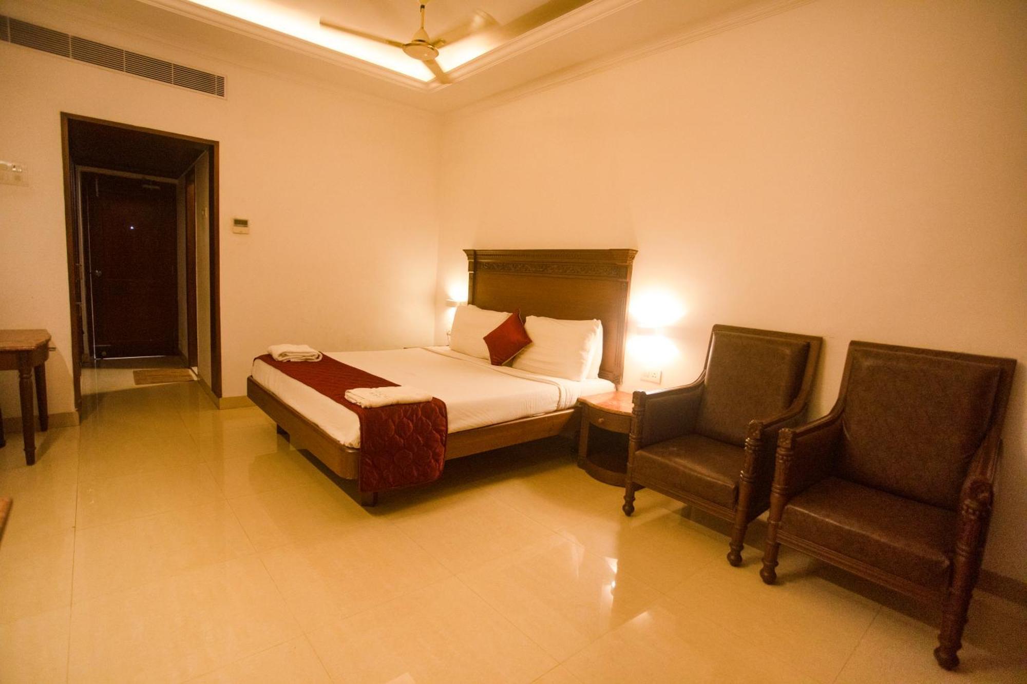 Saaral Resorts & Hotels Pvt Ltd Kuttālam Zewnętrze zdjęcie