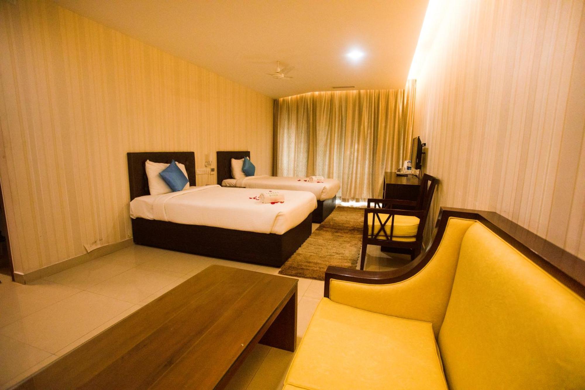 Saaral Resorts & Hotels Pvt Ltd Kuttālam Zewnętrze zdjęcie
