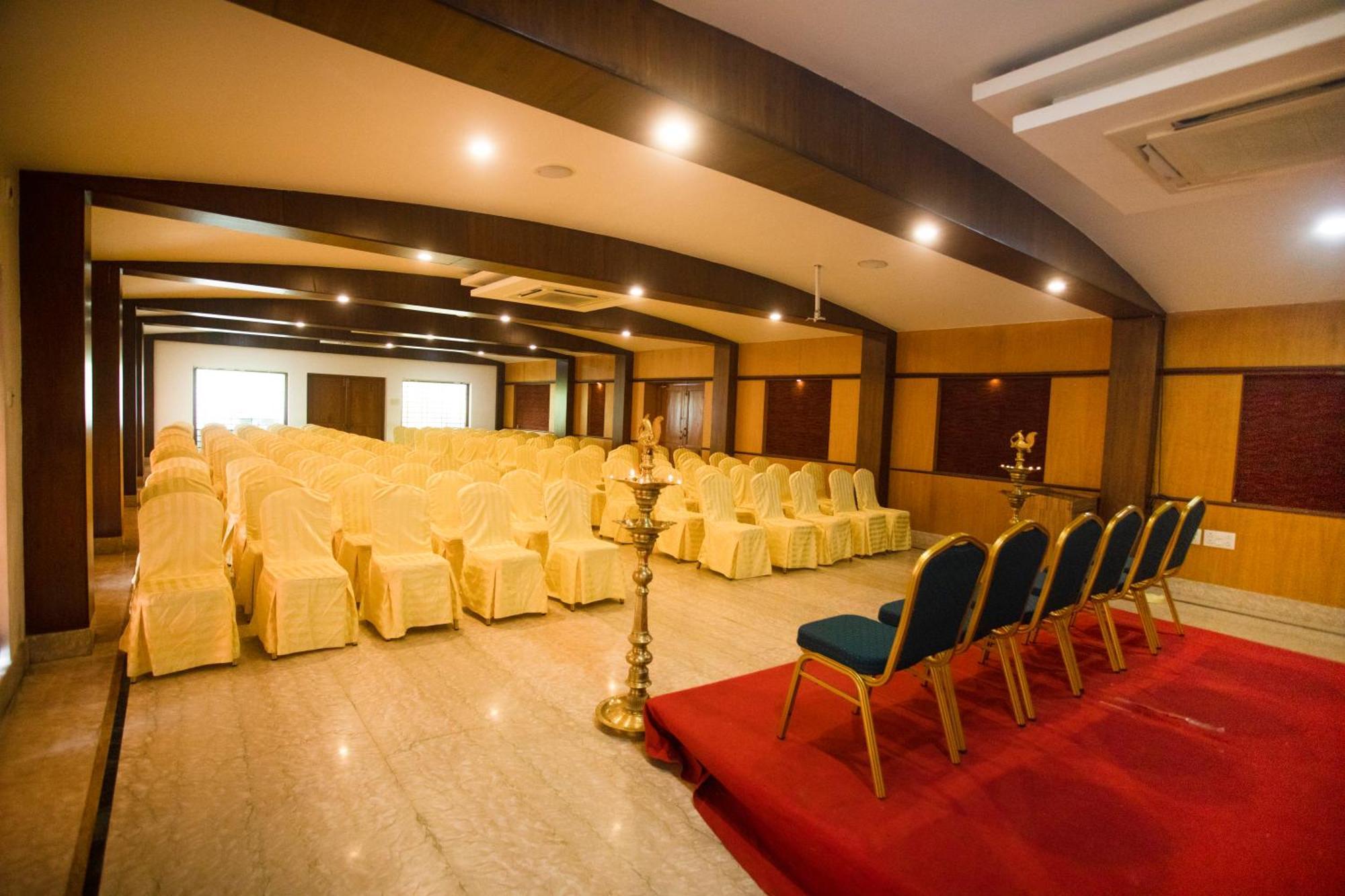 Saaral Resorts & Hotels Pvt Ltd Kuttālam Zewnętrze zdjęcie