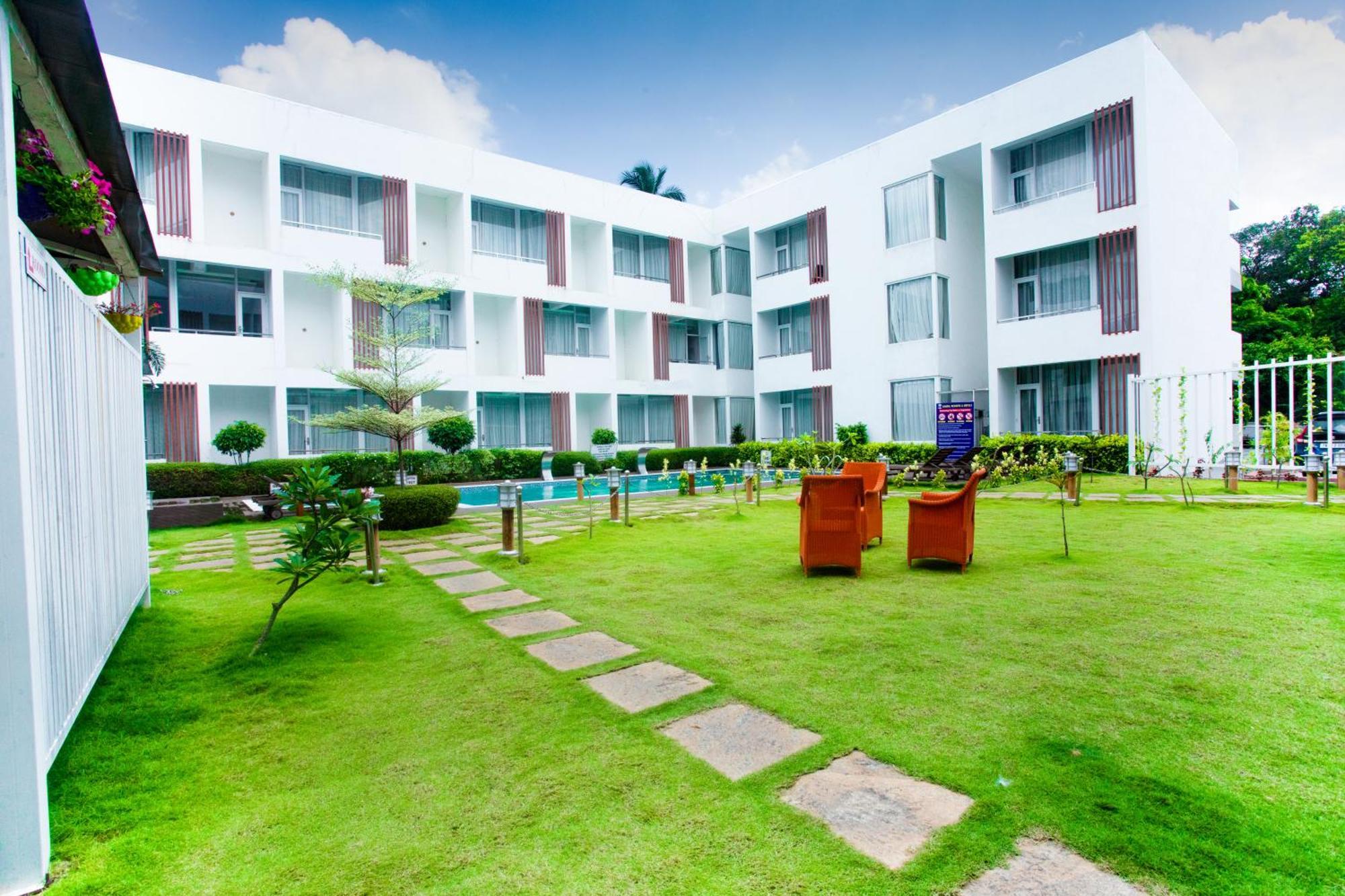 Saaral Resorts & Hotels Pvt Ltd Kuttālam Zewnętrze zdjęcie